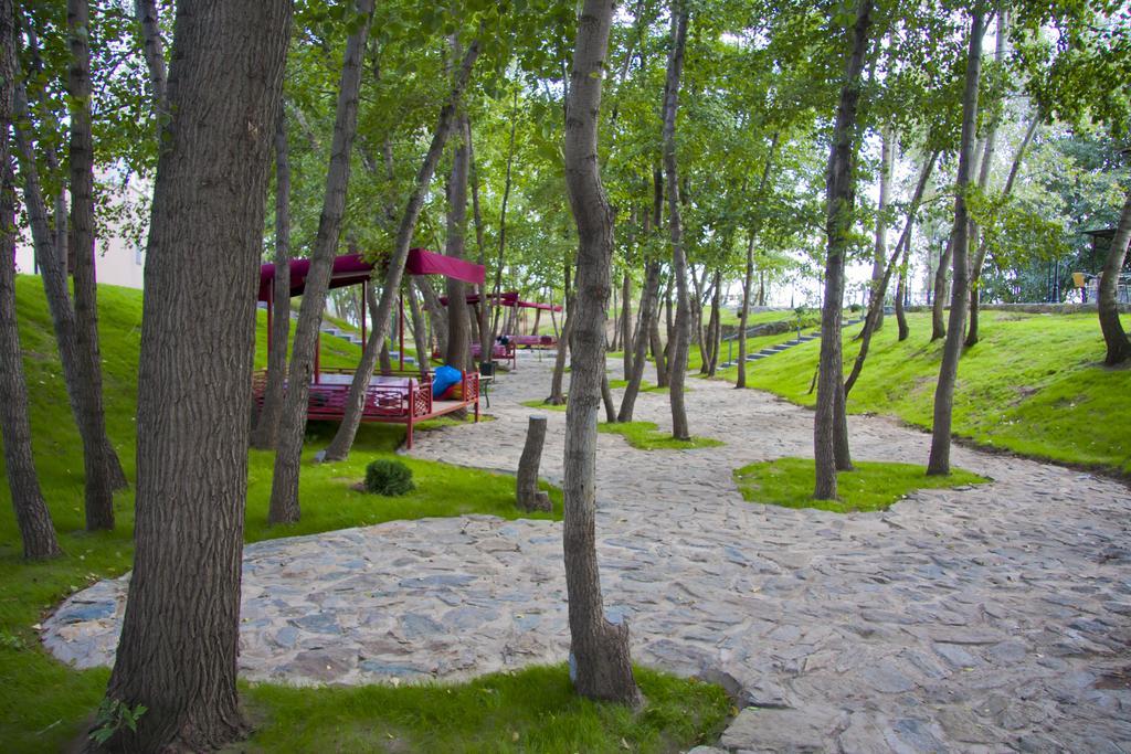 Green Land Hotel Aktobe Exterior foto