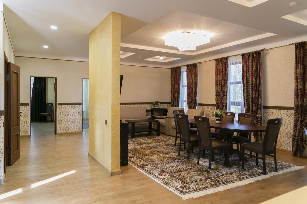 Green Land Hotel Aktobe Habitación foto